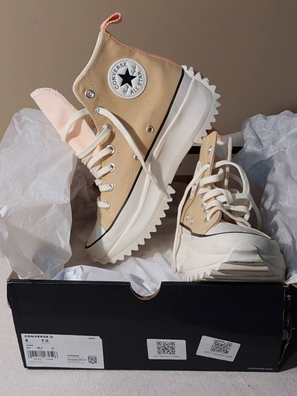 Converse 2-Tone Tan/Pink Run Star Hike Hi Canvas Platform Sole Size: 7.5